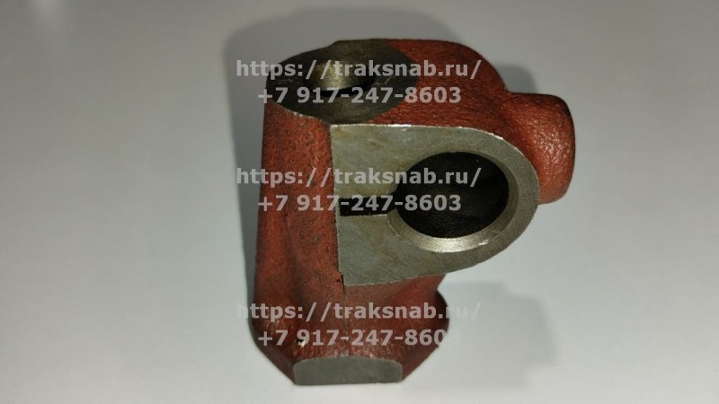 Стойка оси коромысел средняя — 3